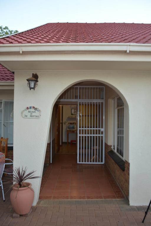 Blue Crane Guest House Bloemfontein Exterior foto